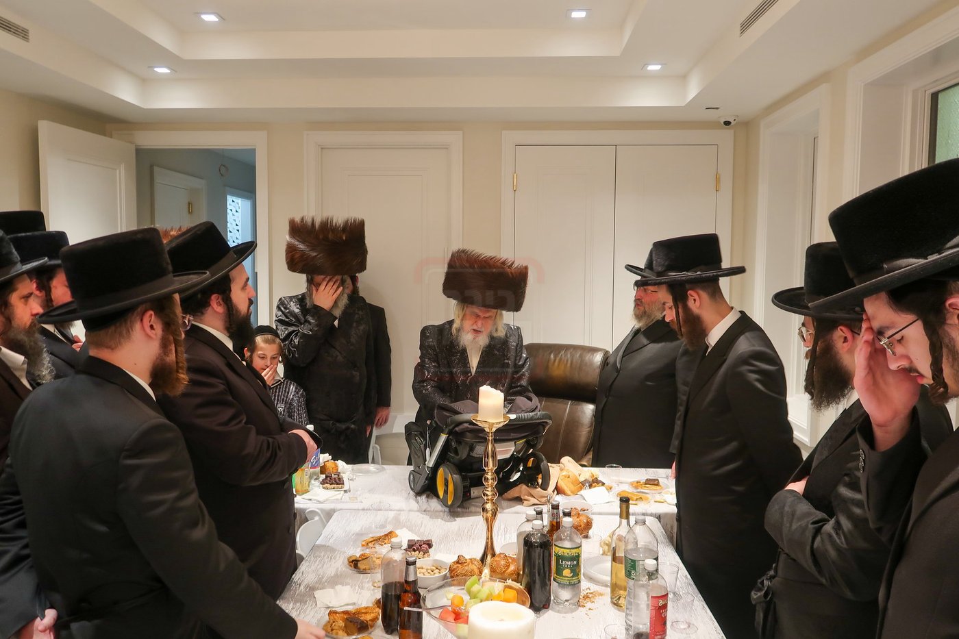 שמחת הוואכט נאכט והברית בחצרות מונקאטש - וויען 