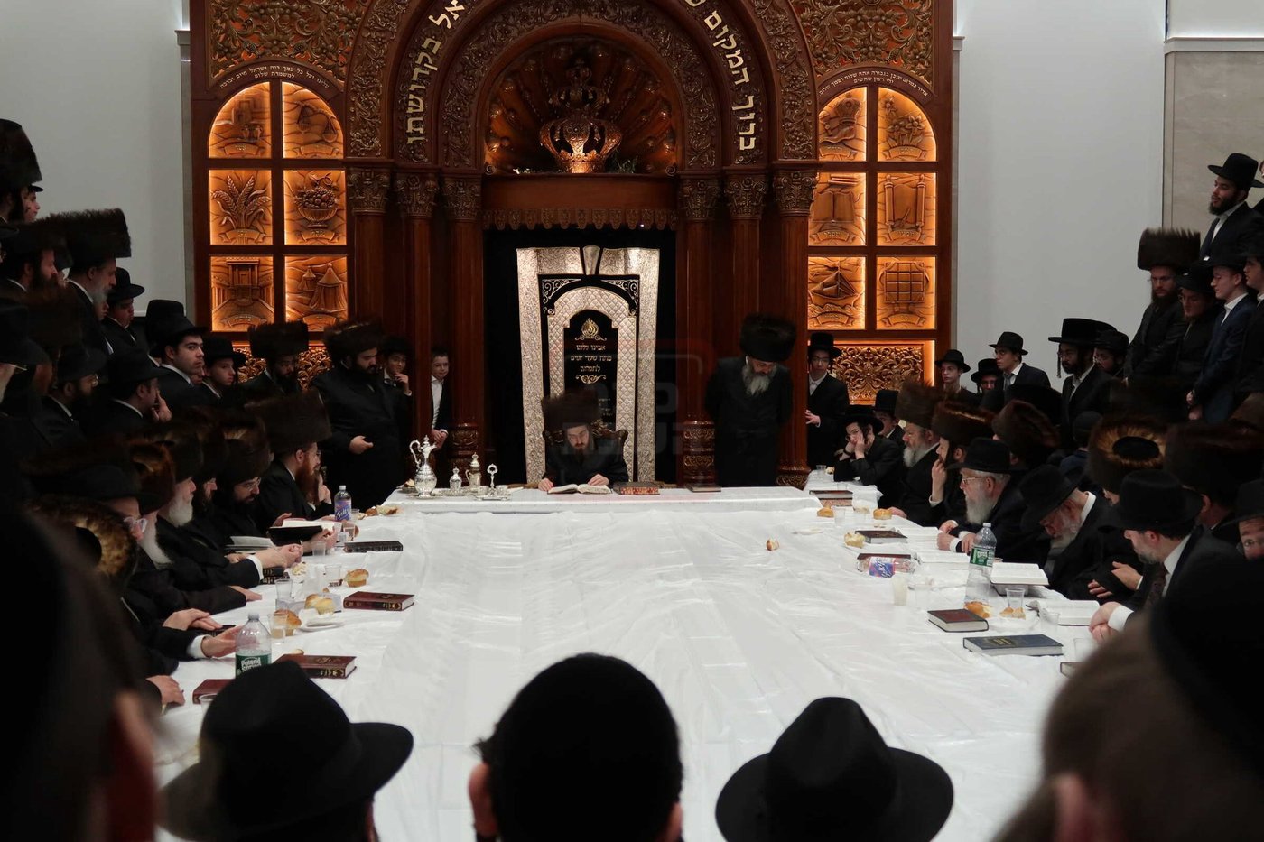 מוצאי שב"ק בצל האדמו"ר מסאדיגורה בלייקווד