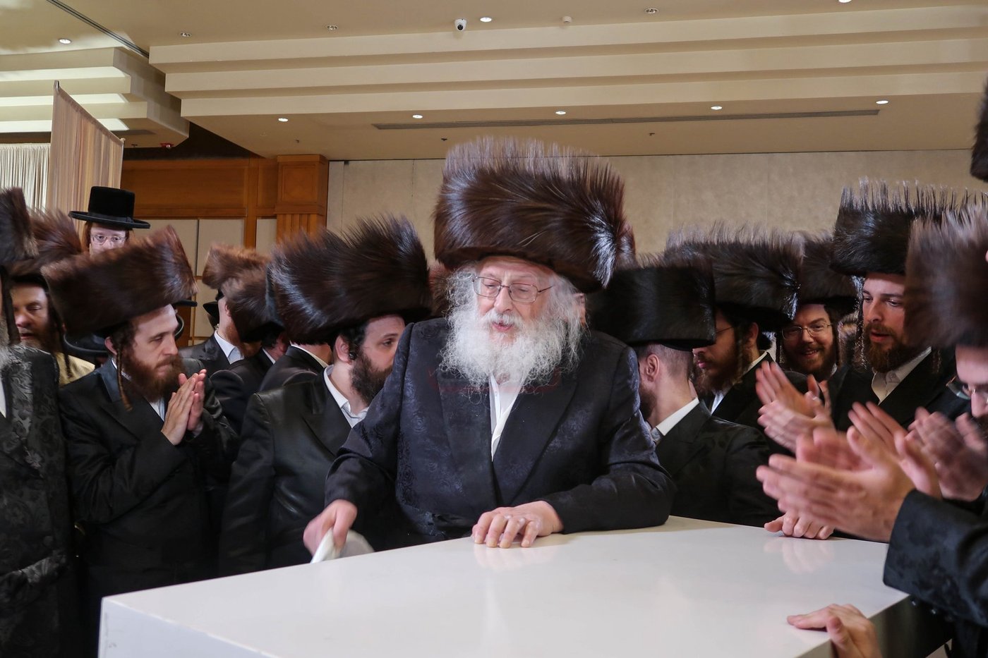 האדמו"ר מהורדנקא בריקוד מצווה טאנץ