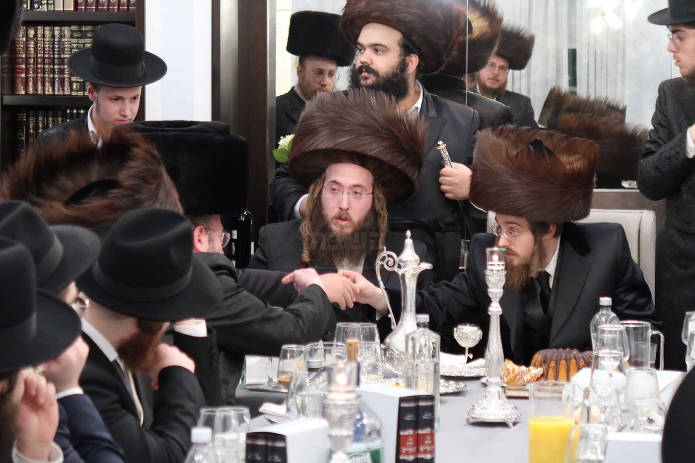 מוצאי שב"ק בצל האדמו"ר מסאדיגורה בלייקווד