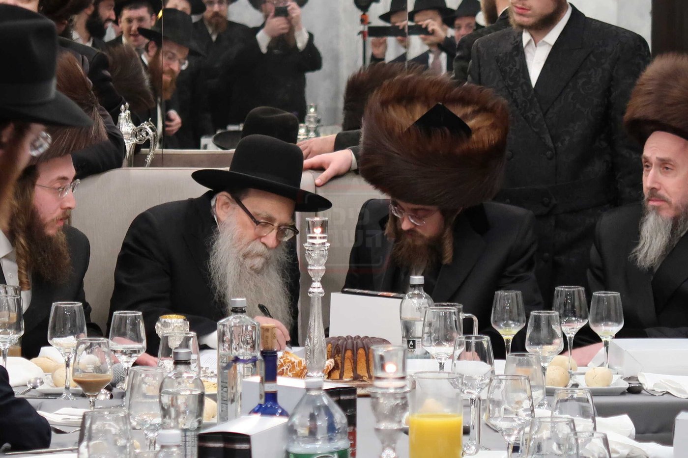 מוצאי שב"ק בצל האדמו"ר מסאדיגורה בלייקווד