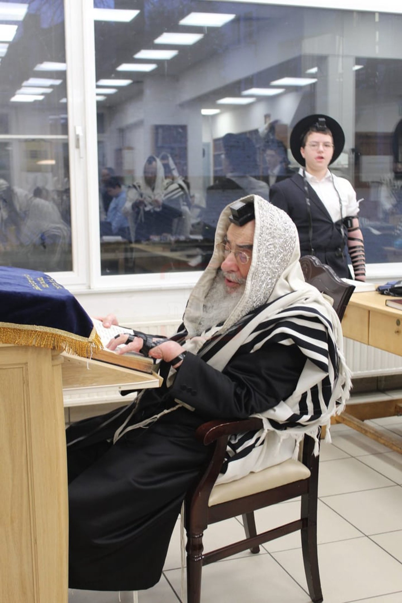 האדמו"ר מאלכסנדר בביקור באנטווערפן