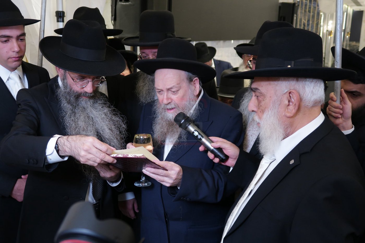 שמחת נישואי נכד המקובל הגה"צ רבי דוד בצרי