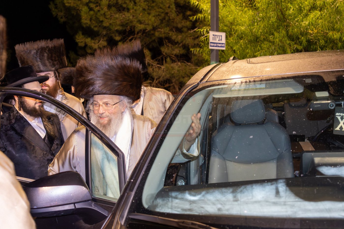 האדמו"ר מפינסק קרלין מוצ"ש במירון