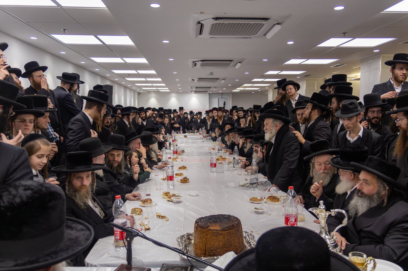 האדמו"ר מפינסק קרלין בטיש בטבריה