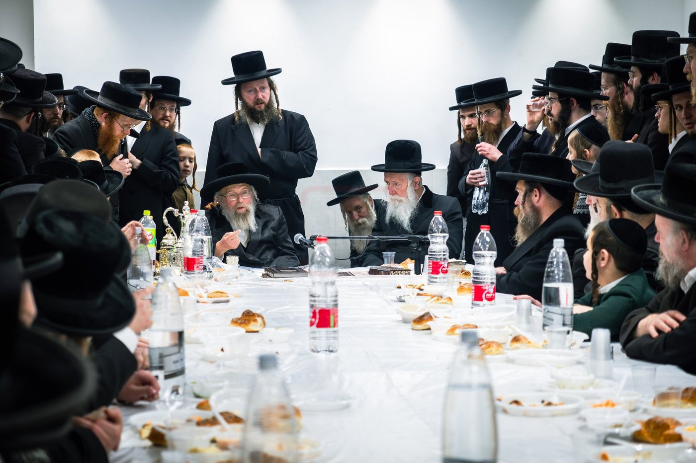 האדמו"ר מפינסק קרלין בטיש בטבריה