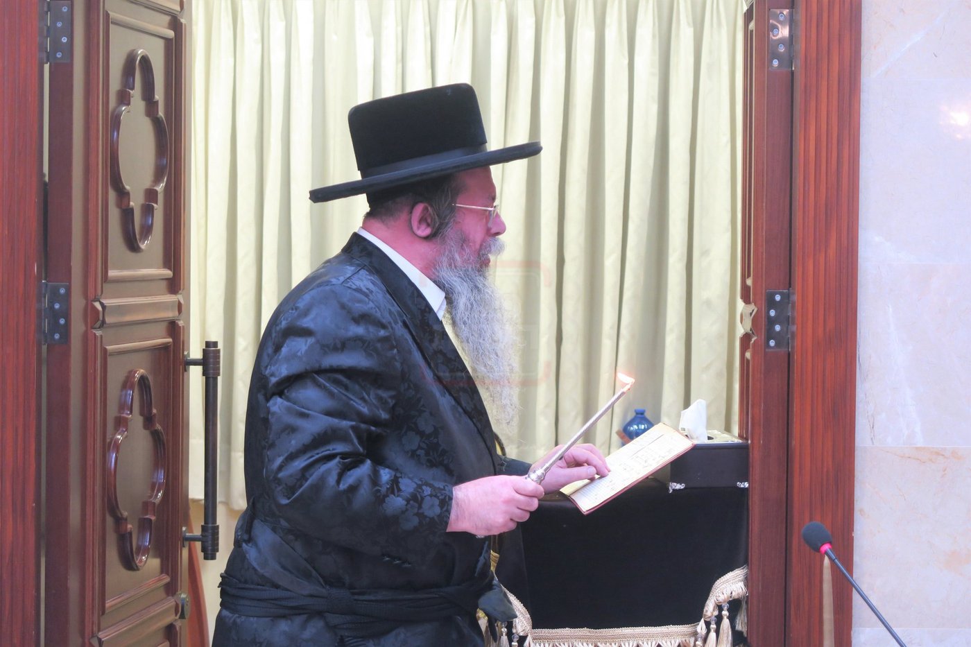 חנוכה בחצה"ק שבט הלוי