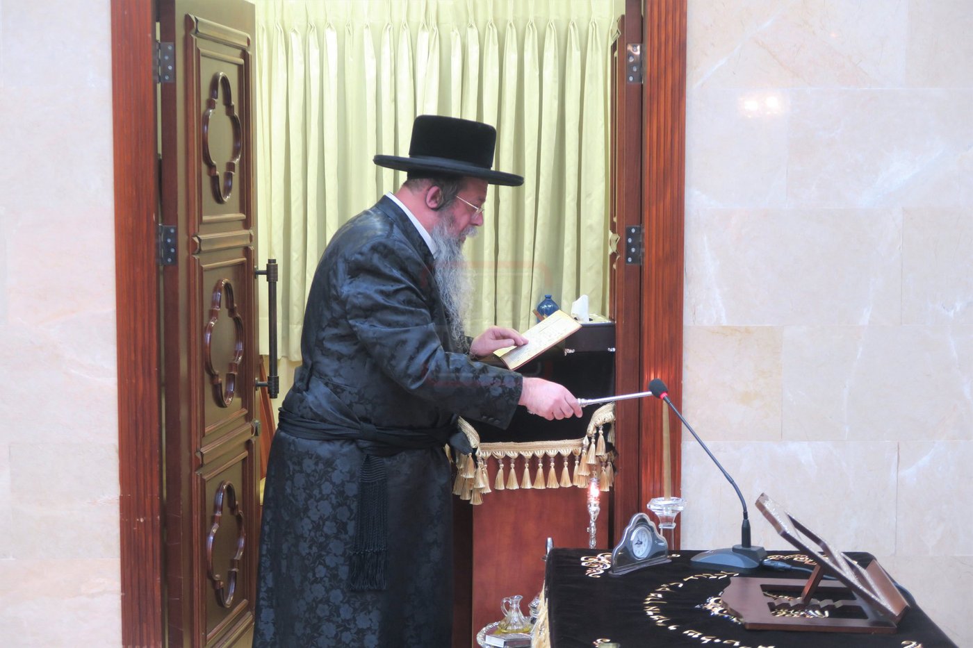 חנוכה בחצה"ק שבט הלוי