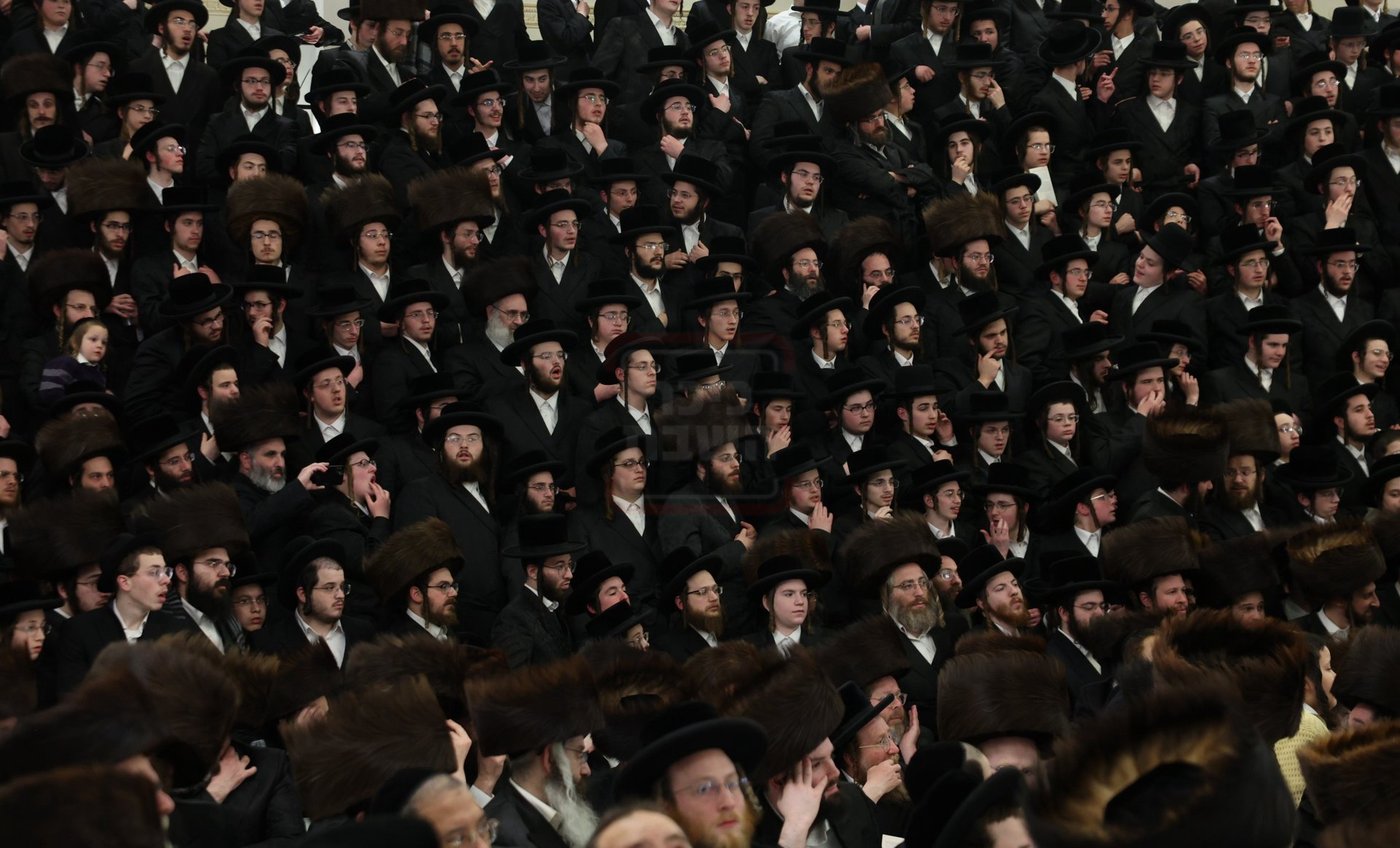 שמחת אירוסי נכדת האדמו"ר מטאהש