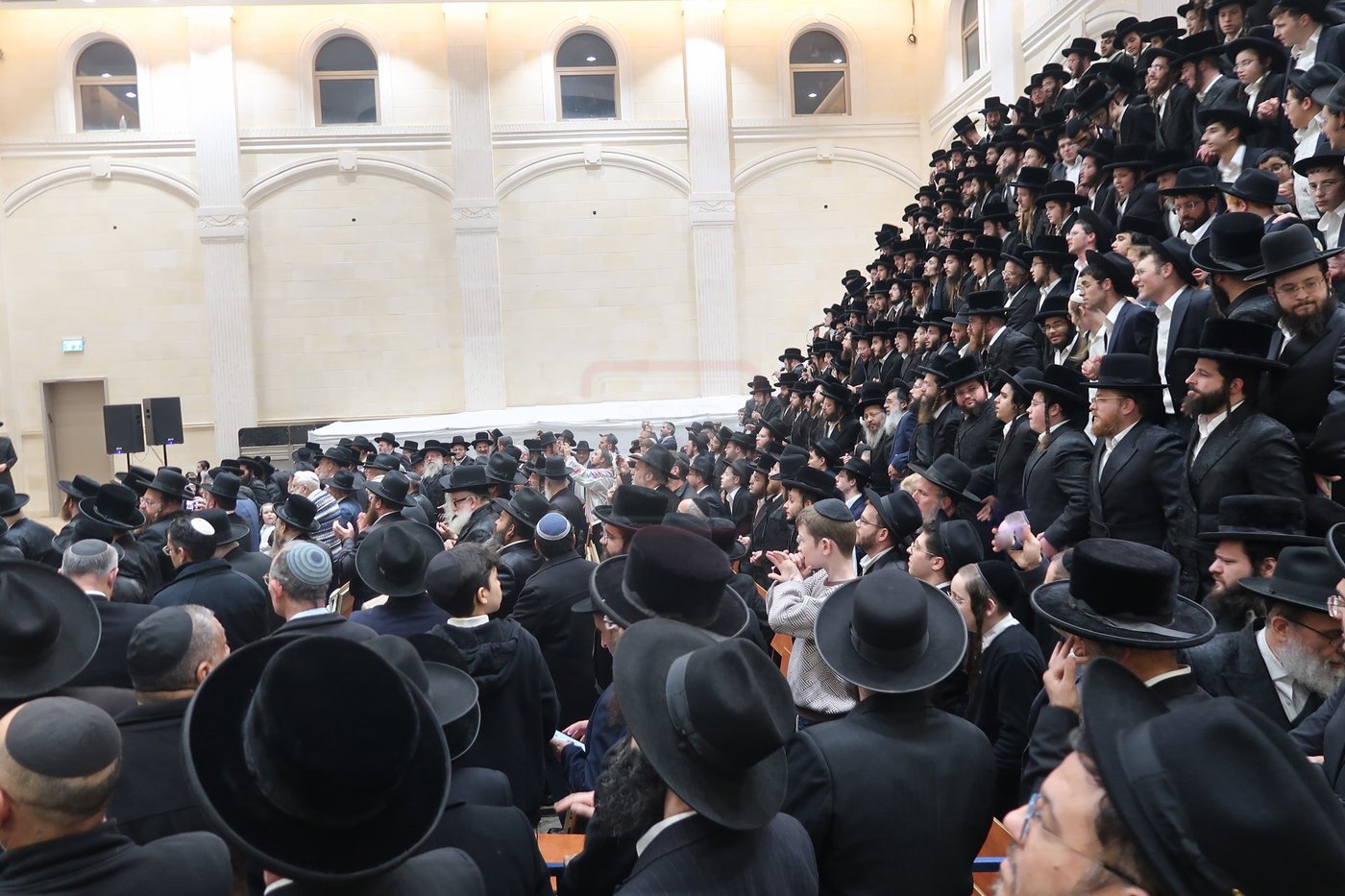 זאת חנוכה בחצה"ק פרמישלאן