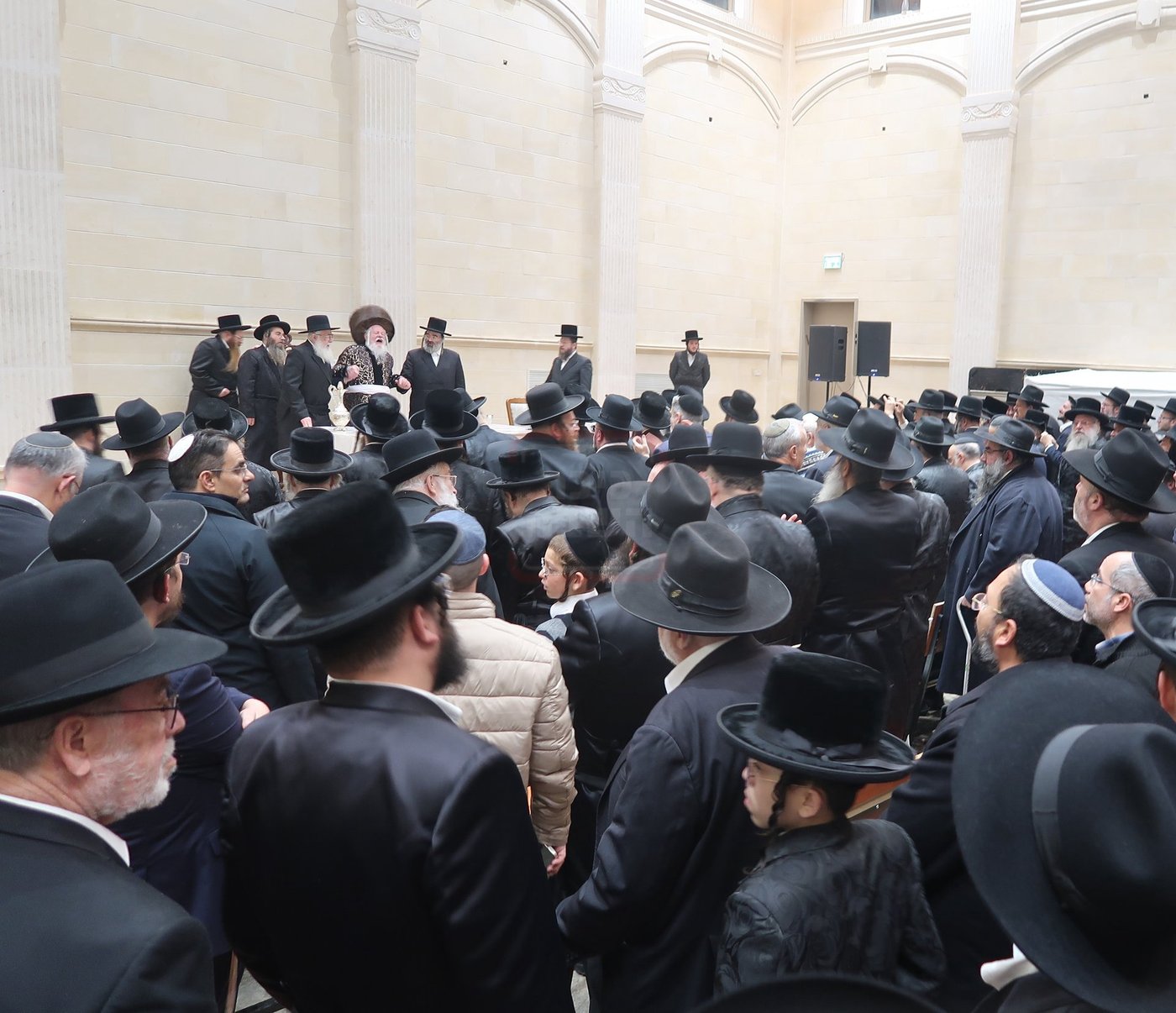 זאת חנוכה בחצה"ק פרמישלאן