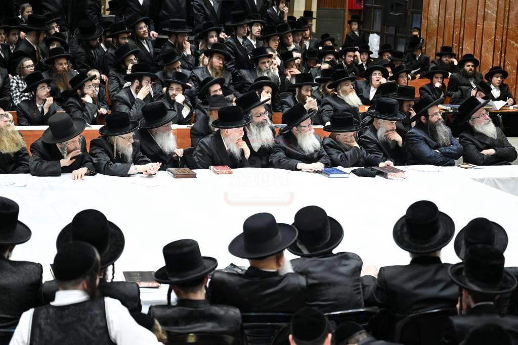 ערב ומוצאי שבת חנוכה בצאנז