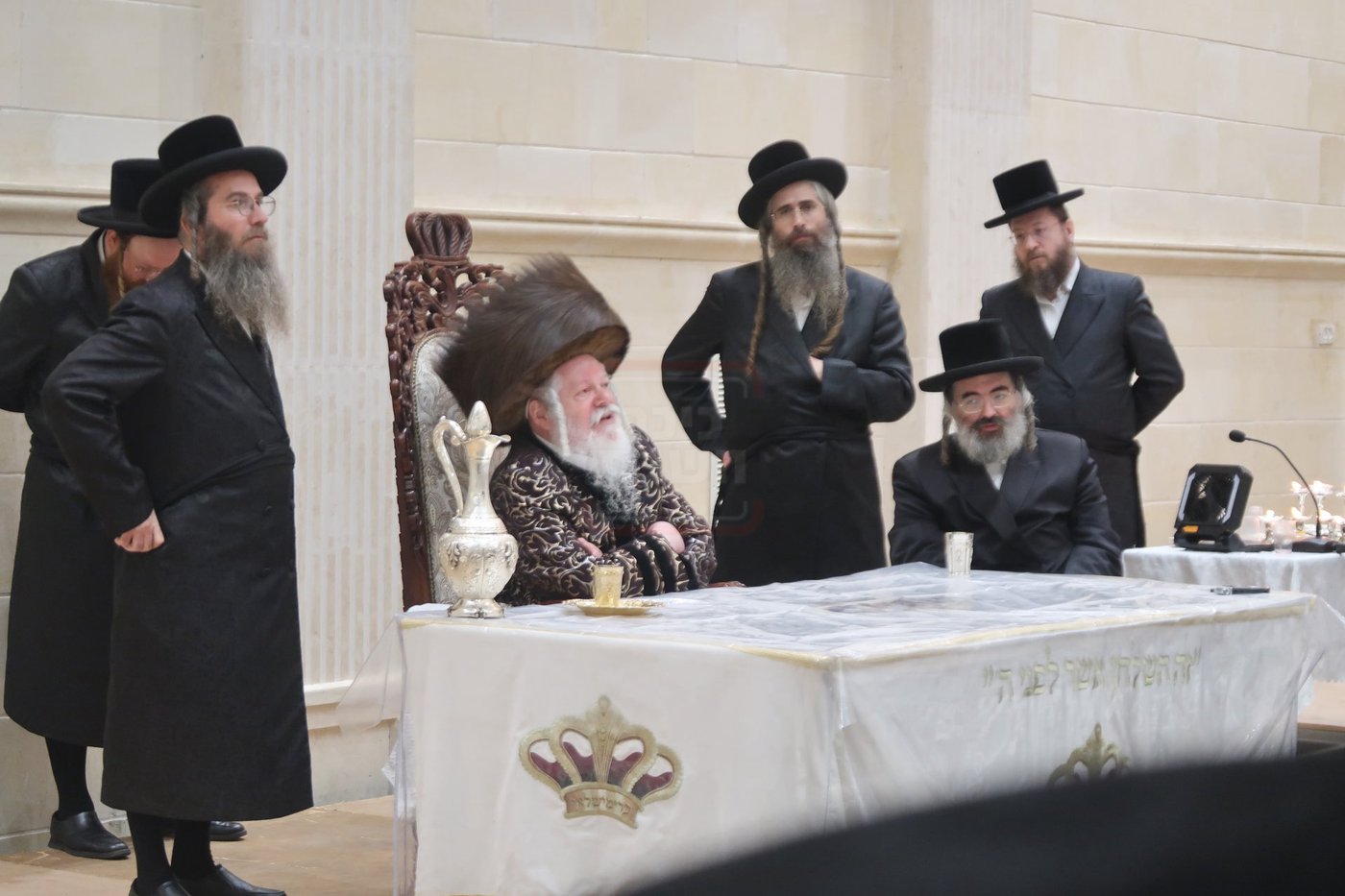 זאת חנוכה בחצה"ק פרמישלאן