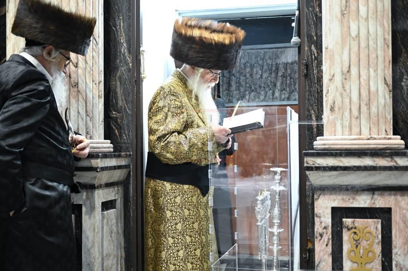 ערב ומוצאי שבת חנוכה בצאנז