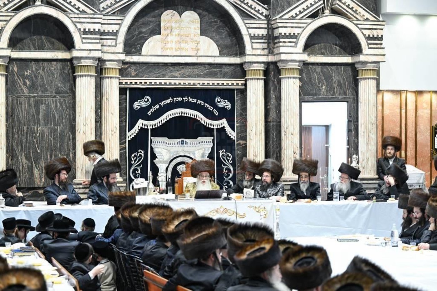 ערב ומוצאי שבת חנוכה בצאנז