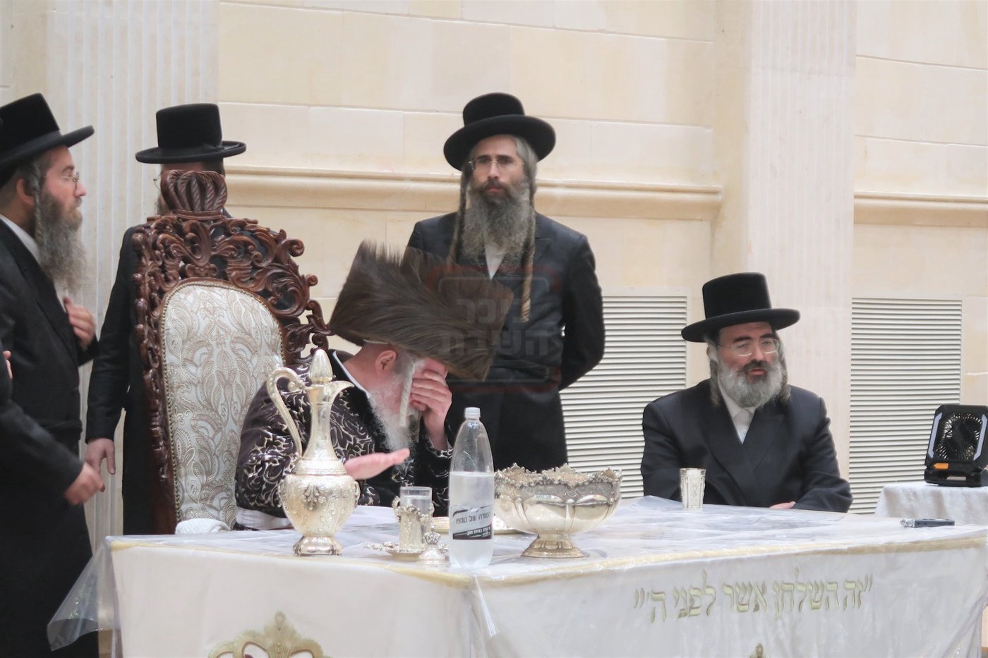 זאת חנוכה בחצה"ק פרמישלאן