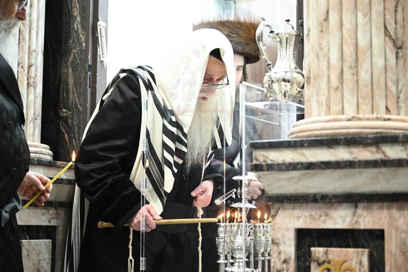 ערב ומוצאי שבת חנוכה בצאנז