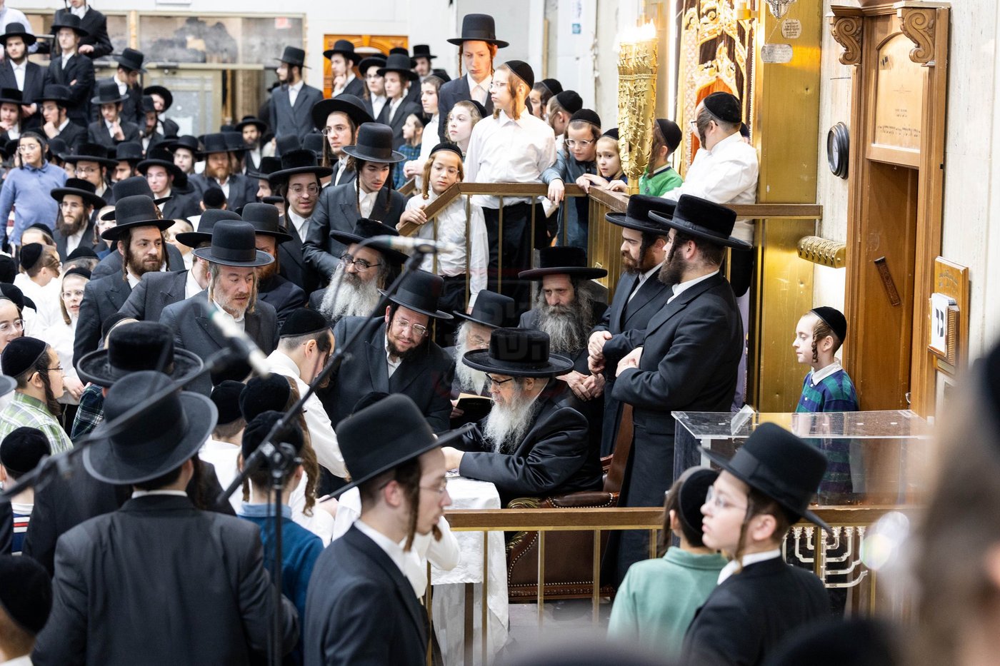 זאת חנוכה בחצה"ק סאטמר