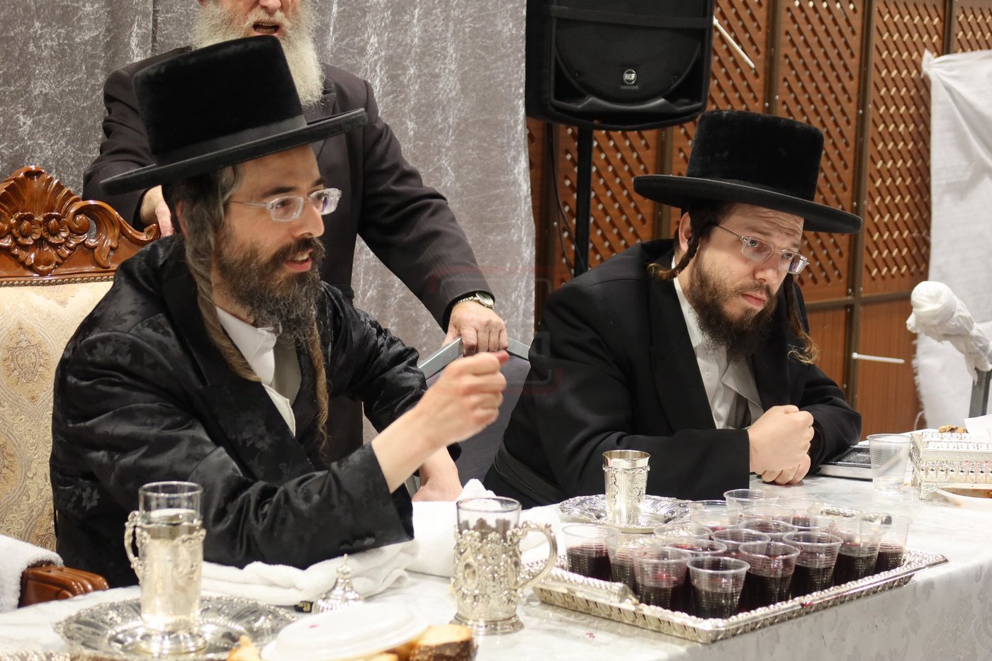 זאת חנוכה בחצה"ק זוויעהיל