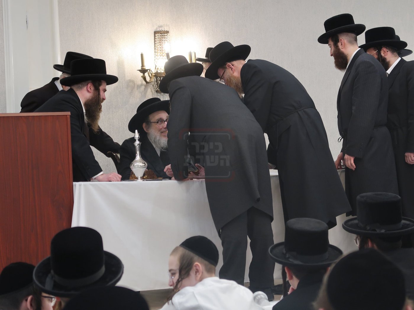 ימי החנוכה בחצה"ק פאפא