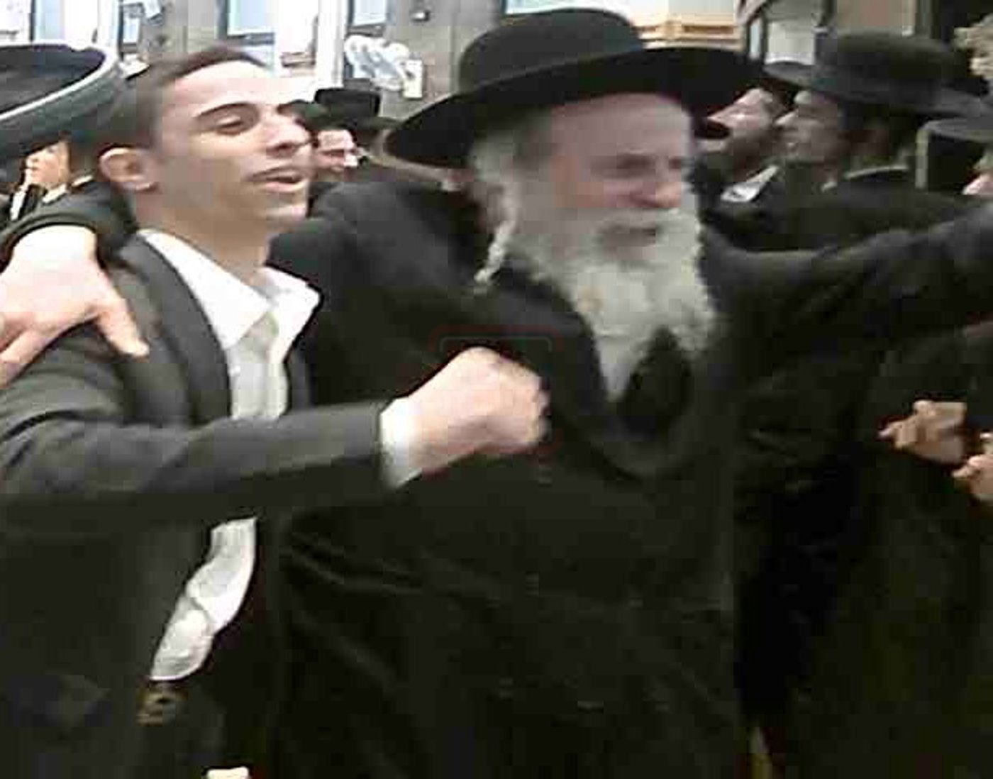 קבלת פנים לאסירים בברסלב מאה שערים