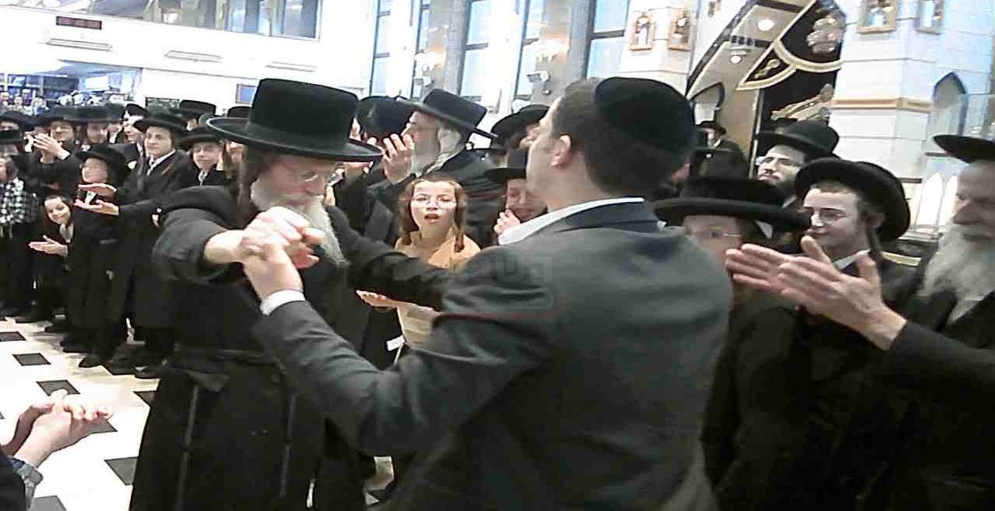 קבלת פנים לאסירים בברסלב מאה שערים