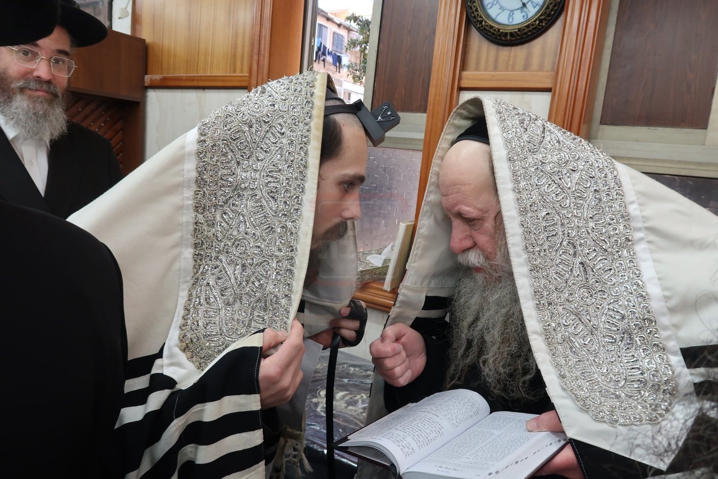 שמחת הברית בחצרות קוזמיר - לעלוב בראנוביץ