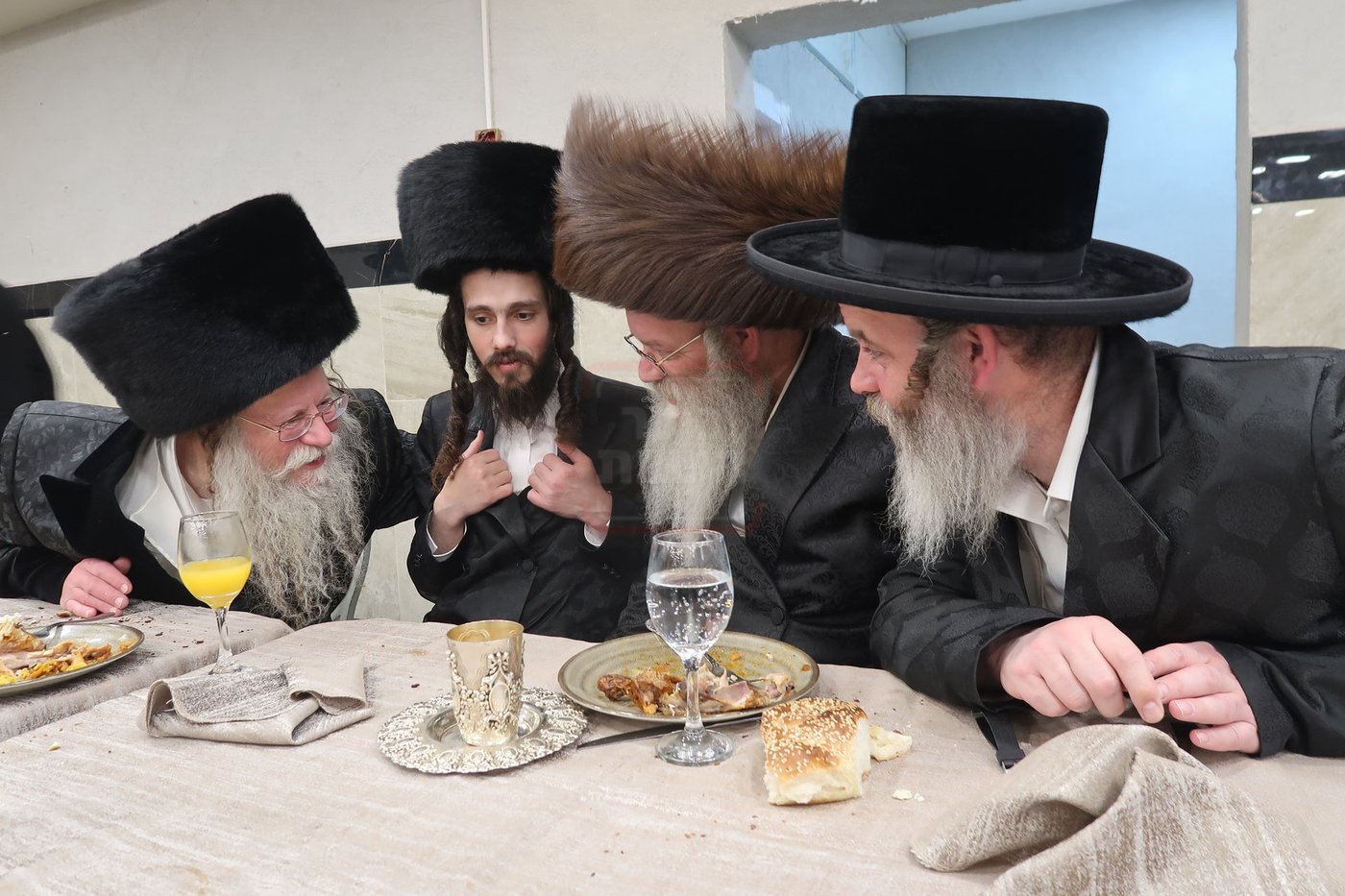 שמחת הברית בחצרות קוזמיר - לעלוב בראנוביץ