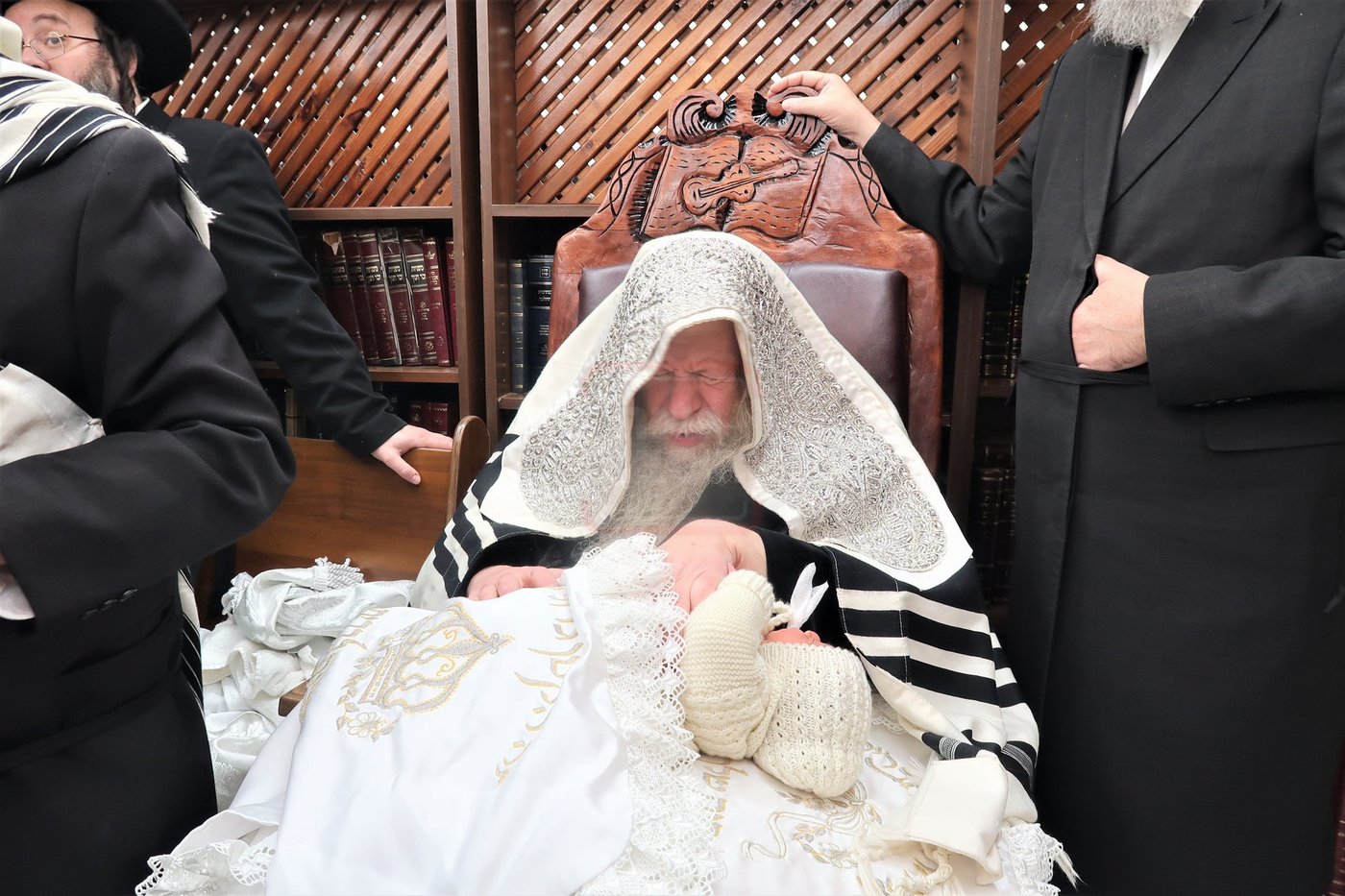 שמחת הברית בחצרות קוזמיר - לעלוב בראנוביץ