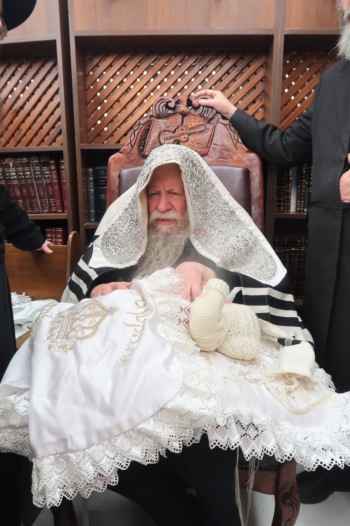 שמחת הברית בחצרות קוזמיר - לעלוב בראנוביץ