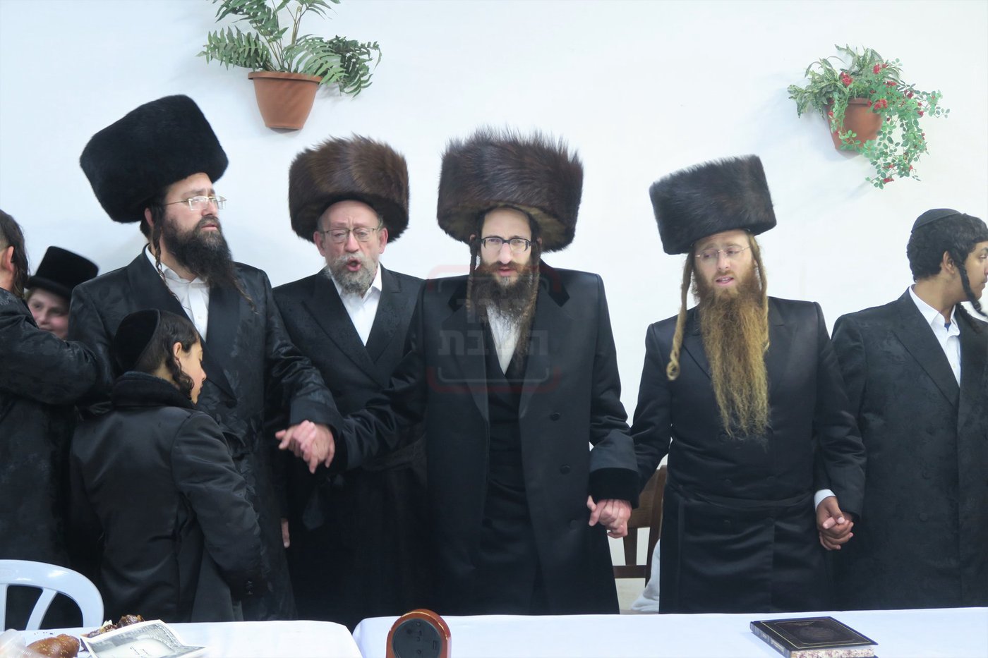 האדמו"ר מישועות יעקב סקולען, שבת במירון