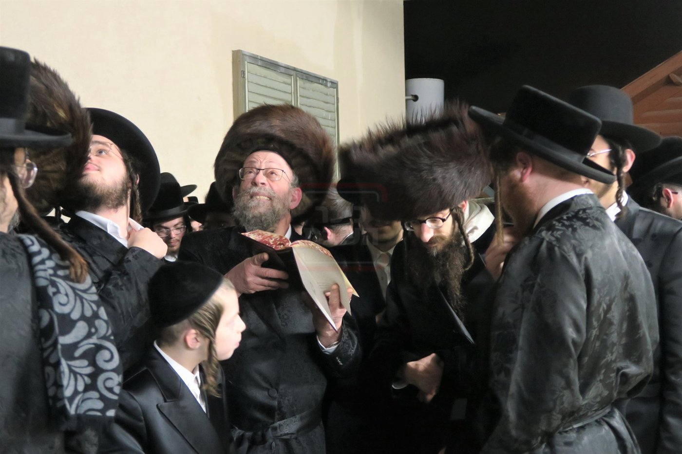 האדמו"ר מישועות יעקב סקולען, שבת במירון