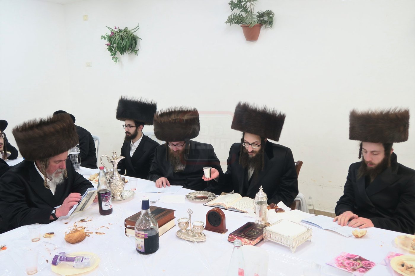 האדמו"ר מישועות יעקב סקולען, שבת במירון