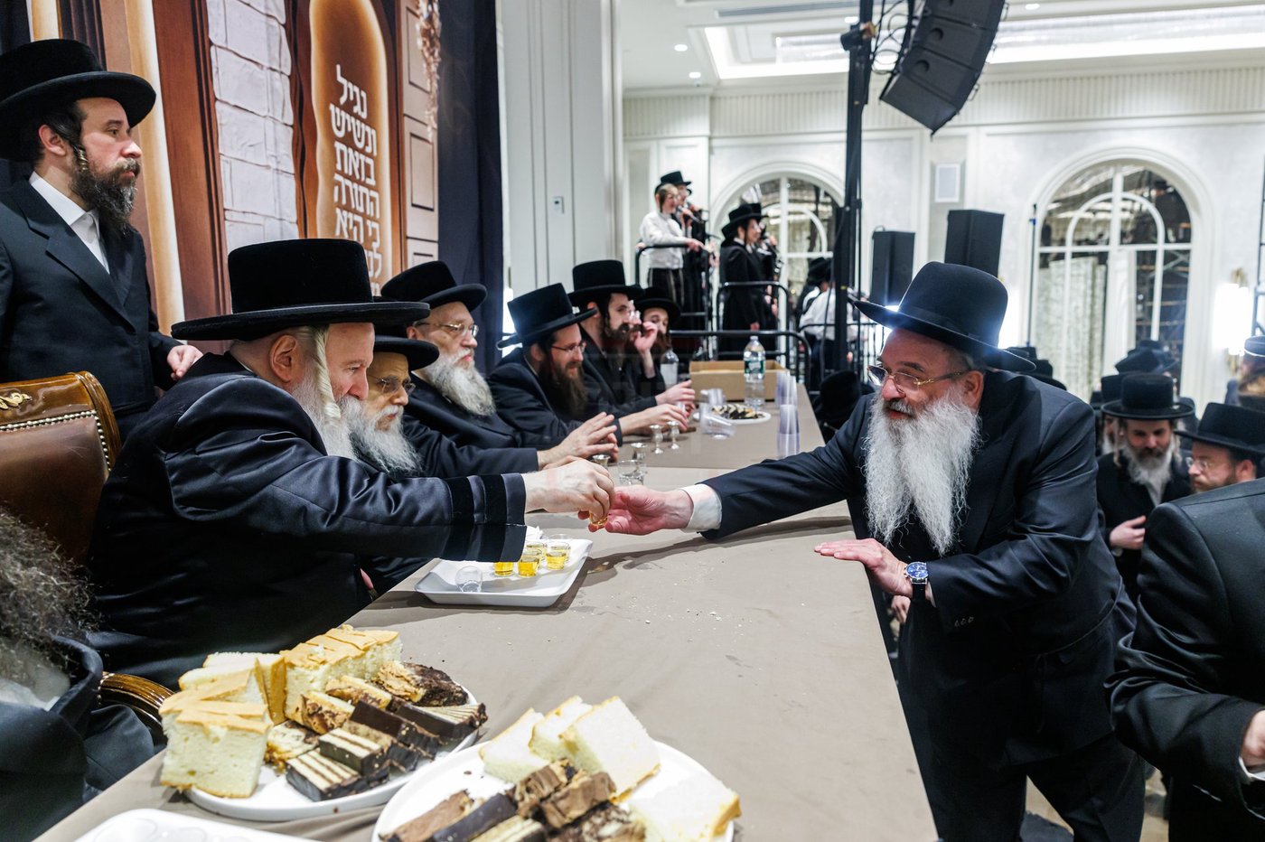 הכנסת ס"ת בבאבוב