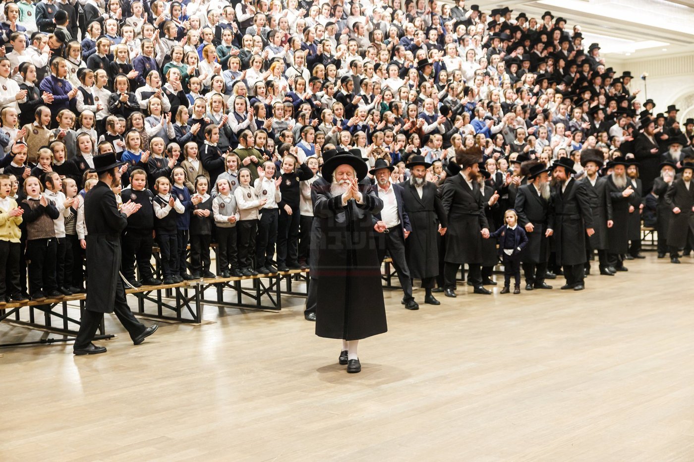 הכנסת ס"ת בבאבוב