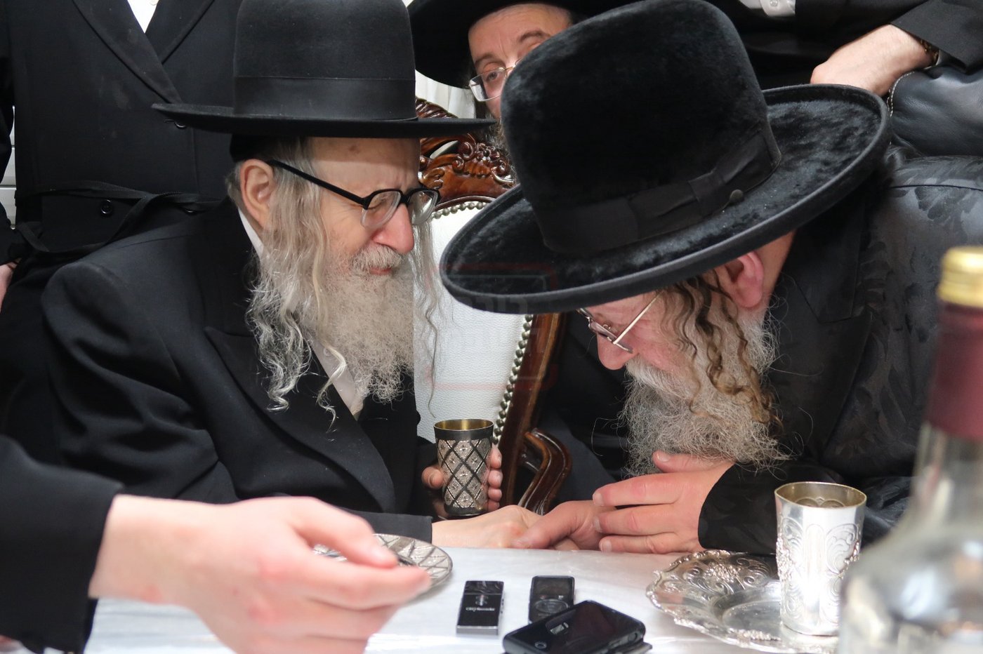 האדמו"ר מאמשינוב בביקור אצל האדמו"ר מקוזמיר