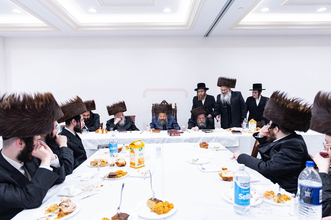 שמחת הברית לנין האדמו"ר מבאבוב 45