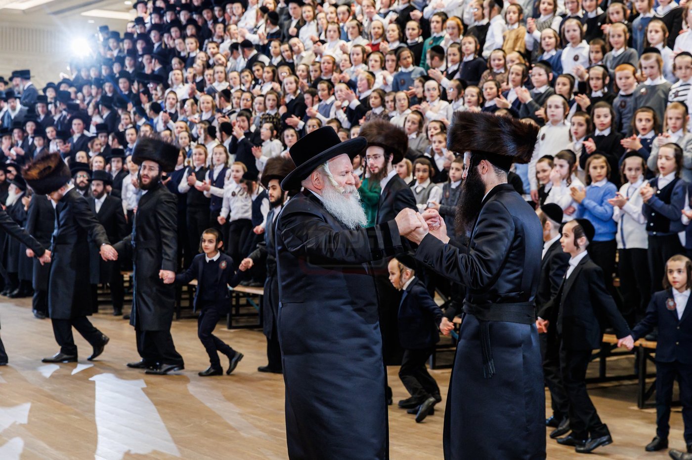 הכנסת ס"ת בבאבוב