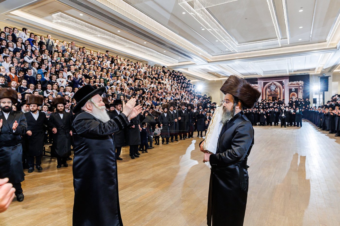 הכנסת ס"ת בבאבוב