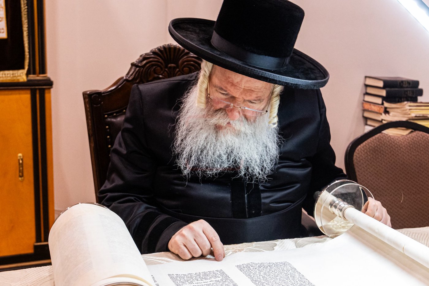 הכנסת ס"ת בבאבוב