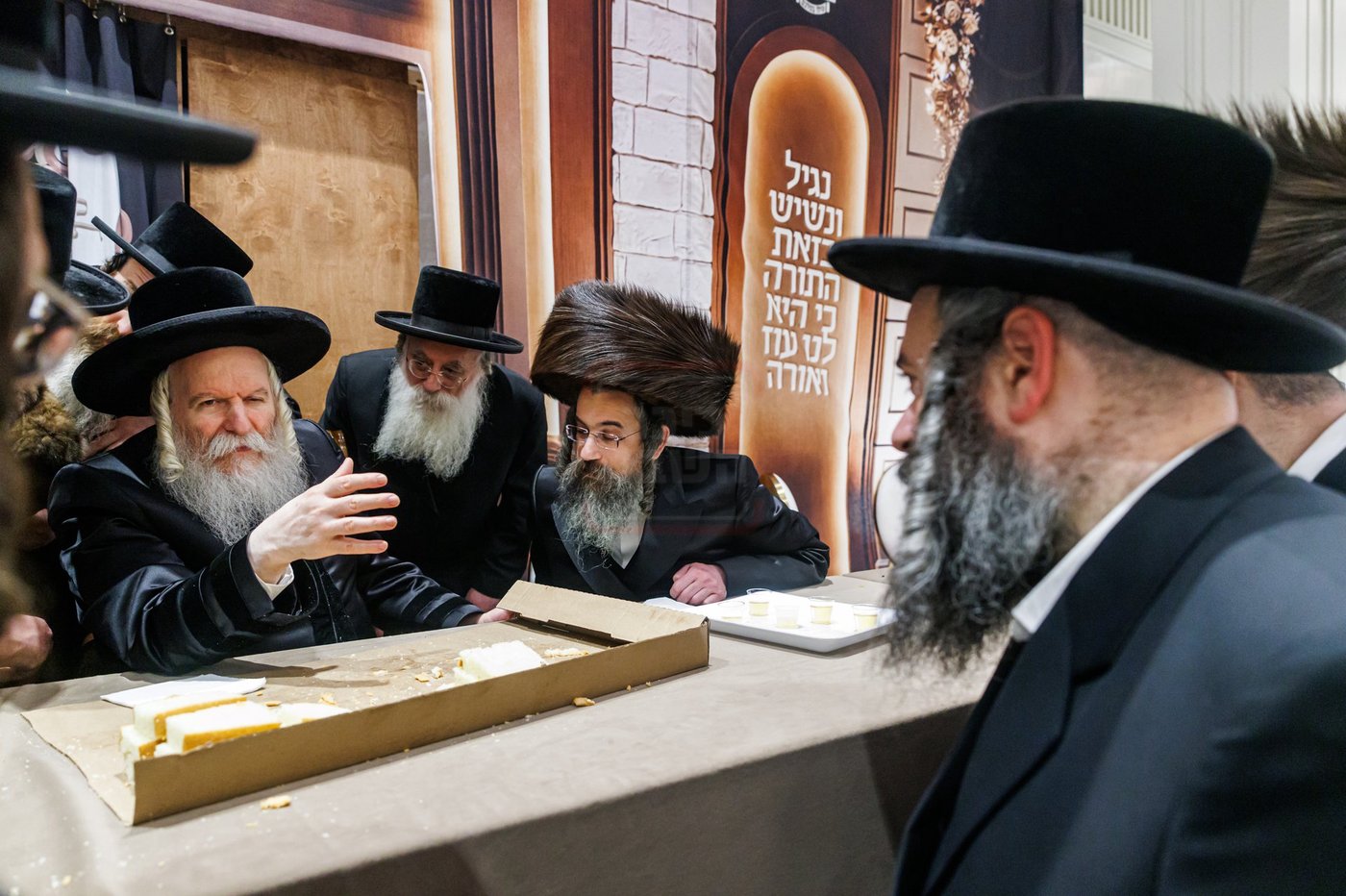 הכנסת ס"ת בבאבוב