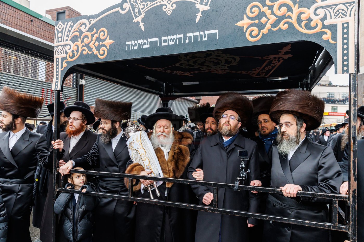 הכנסת ס"ת בבאבוב