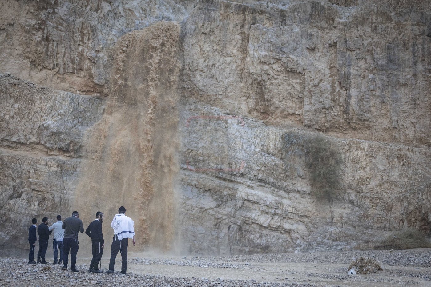 גל השיטפון הראשון בנחל קומראן