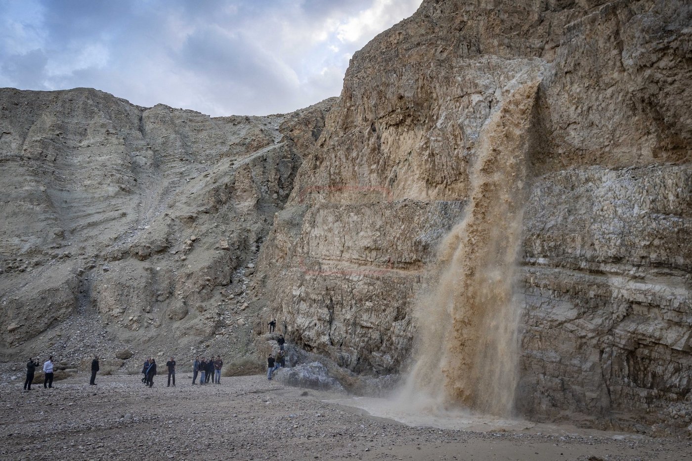 גל השיטפון הראשון בנחל קומראן
