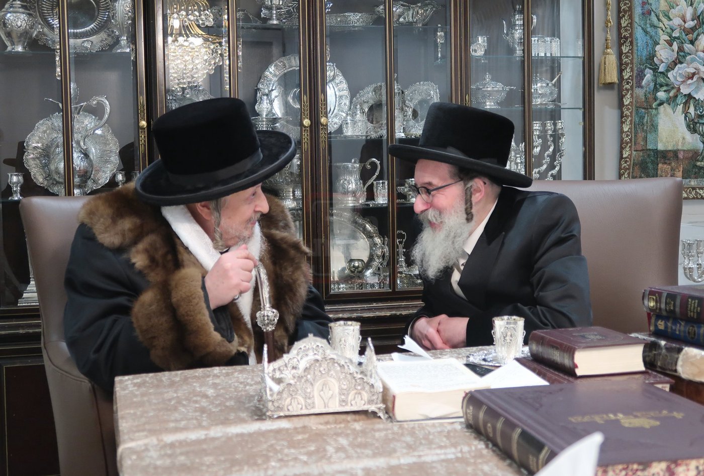 האדמו"ר מסקוליא בביקור אצל האדמו"ר מסקולען מונסי