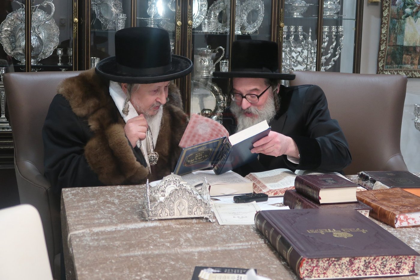 האדמו"ר מסקוליא בביקור אצל האדמו"ר מסקולען מונסי