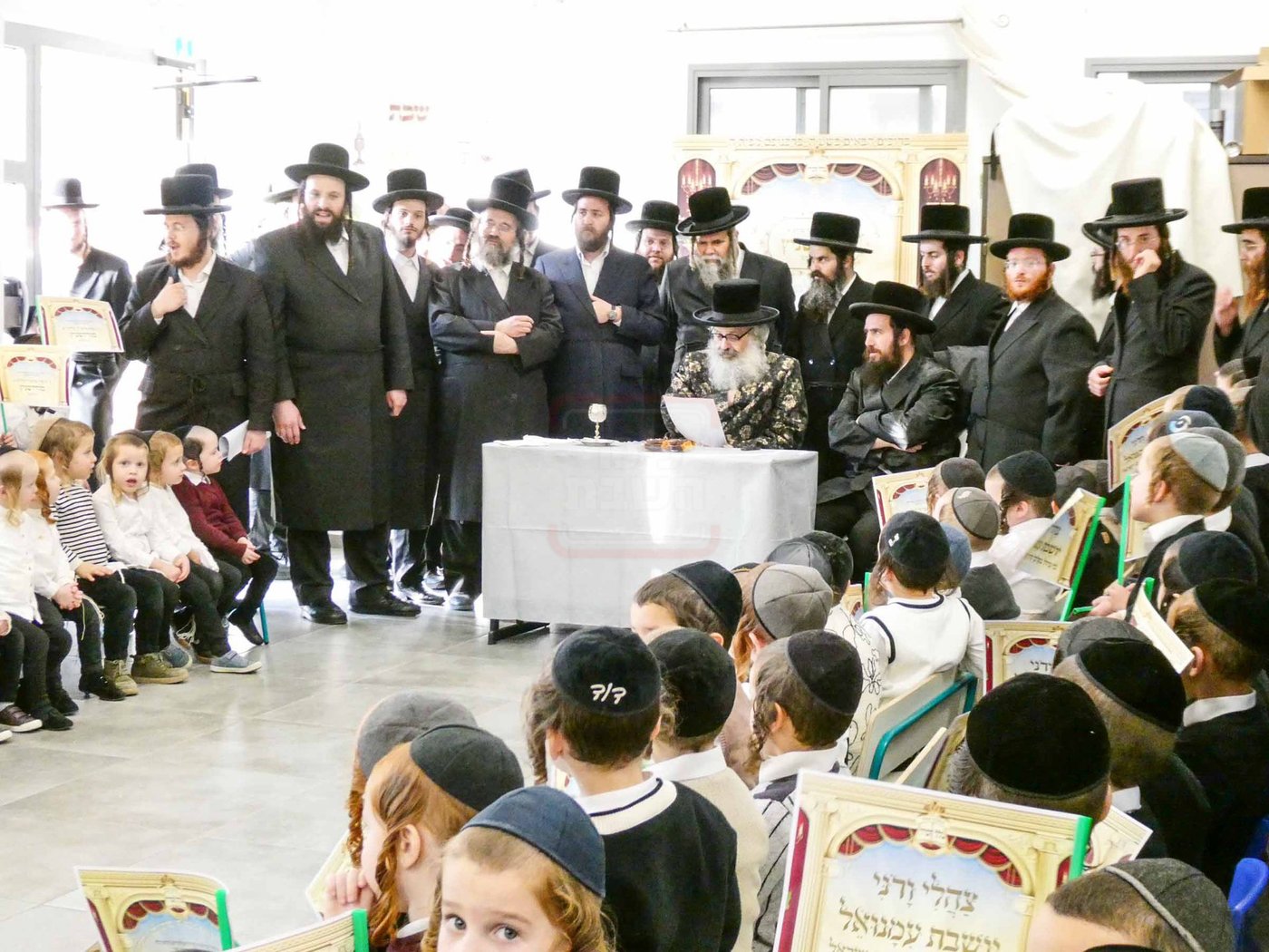 האדמו''ר מויז'ניץ בית שמש בביקור בעמנואל