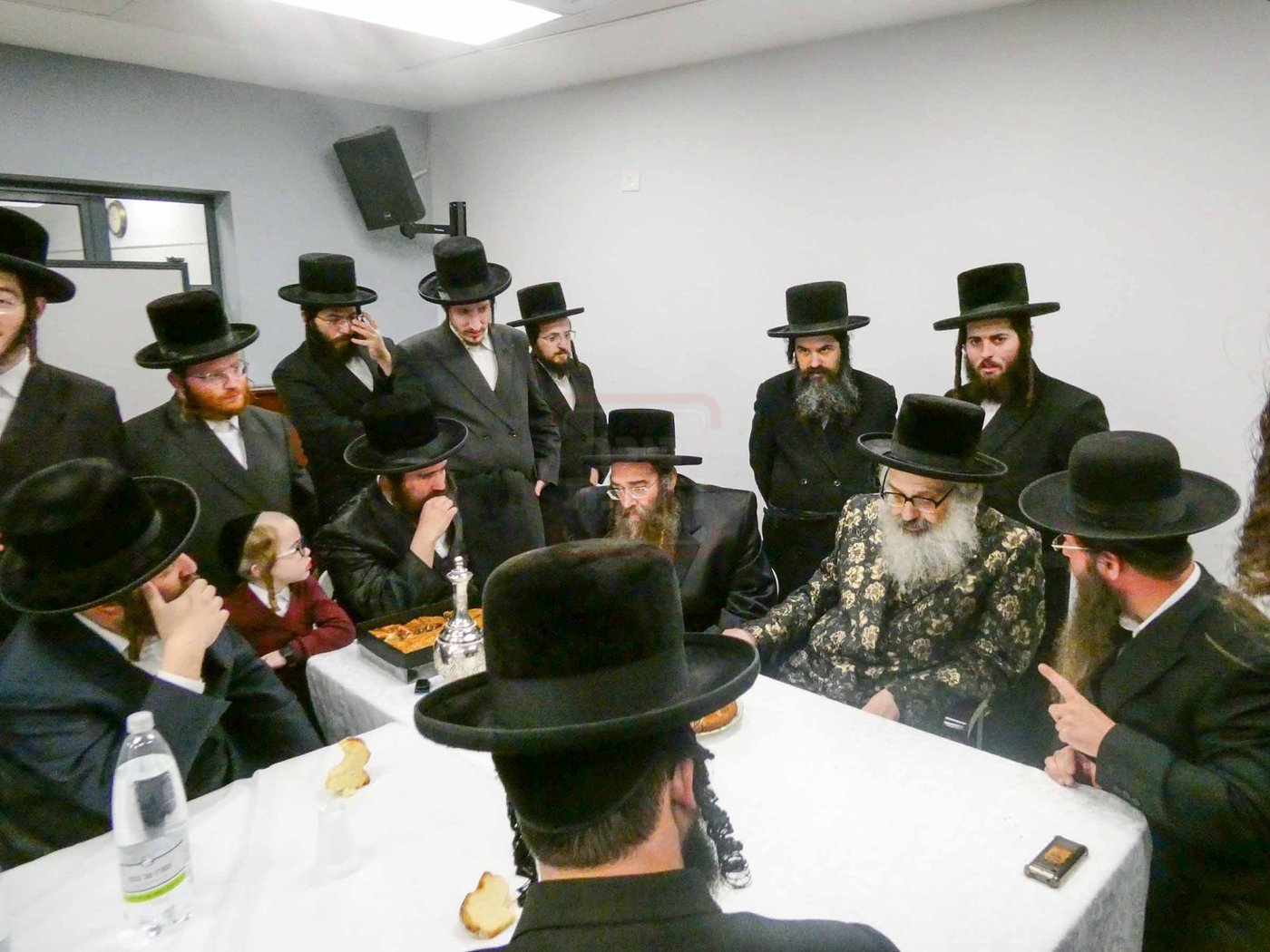 האדמו''ר מויז'ניץ בית שמש בביקור בעמנואל