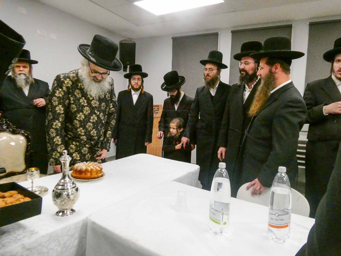 האדמו''ר מויז'ניץ בית שמש בביקור בעמנואל