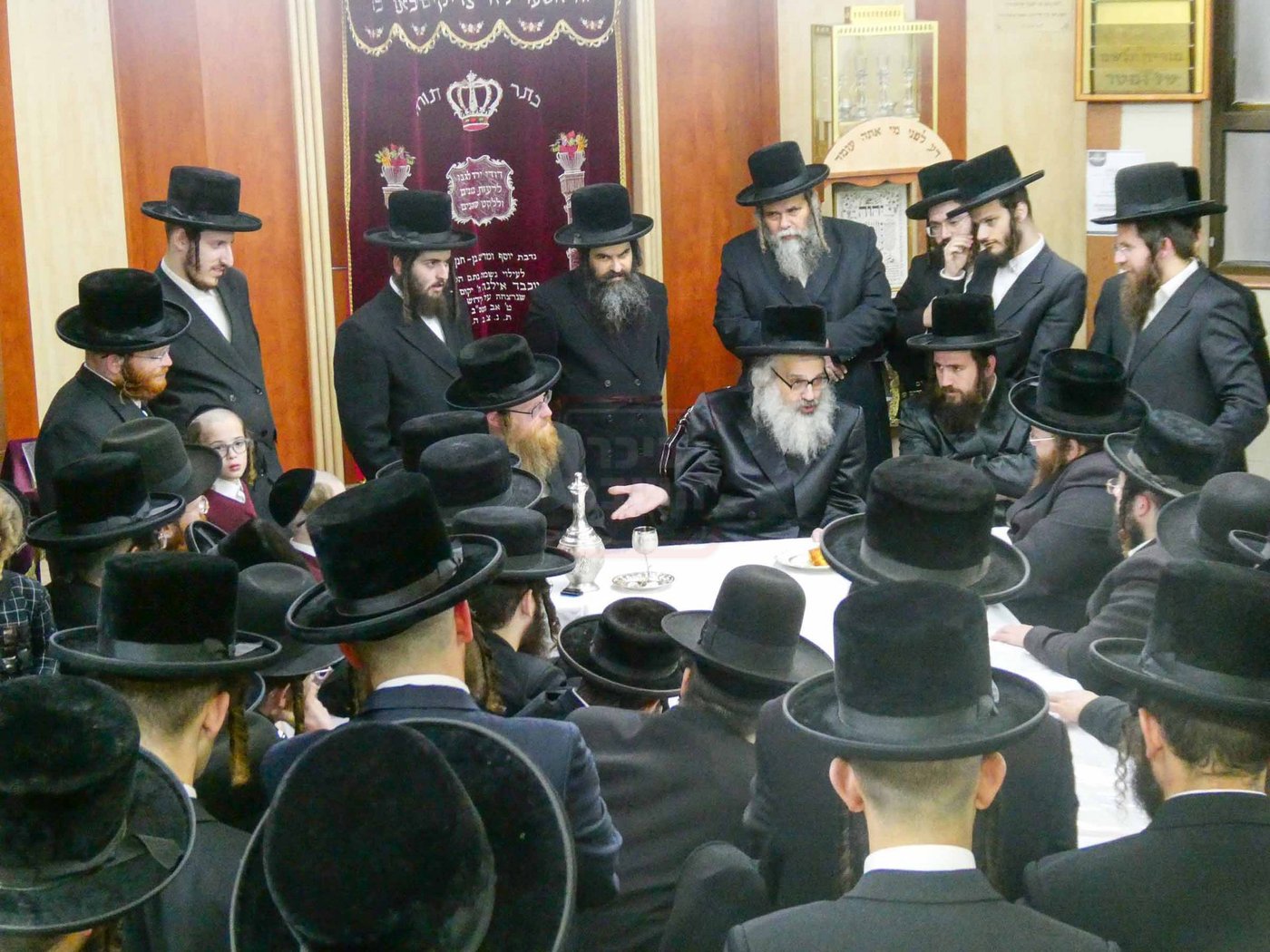 האדמו''ר מויז'ניץ בית שמש בביקור בעמנואל